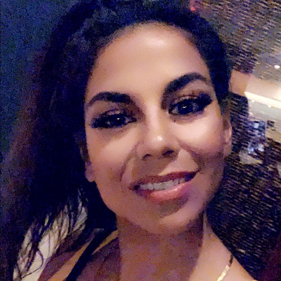 Meet your Posher, Mylyn - Picture 2 of 2